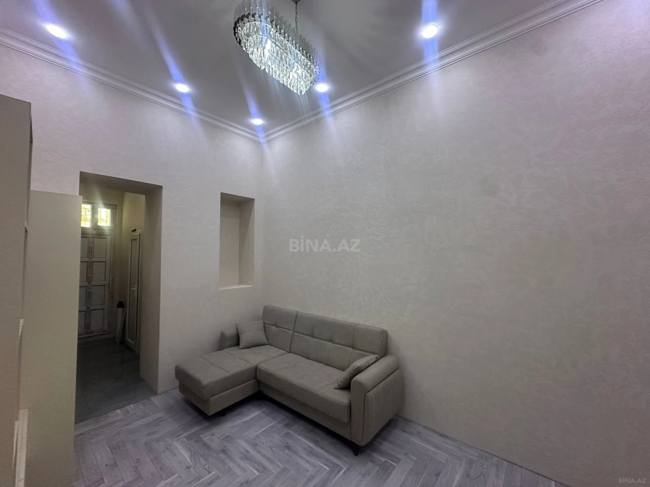 Kirayə verilir 2 otaqlı mənzil 45 m²
