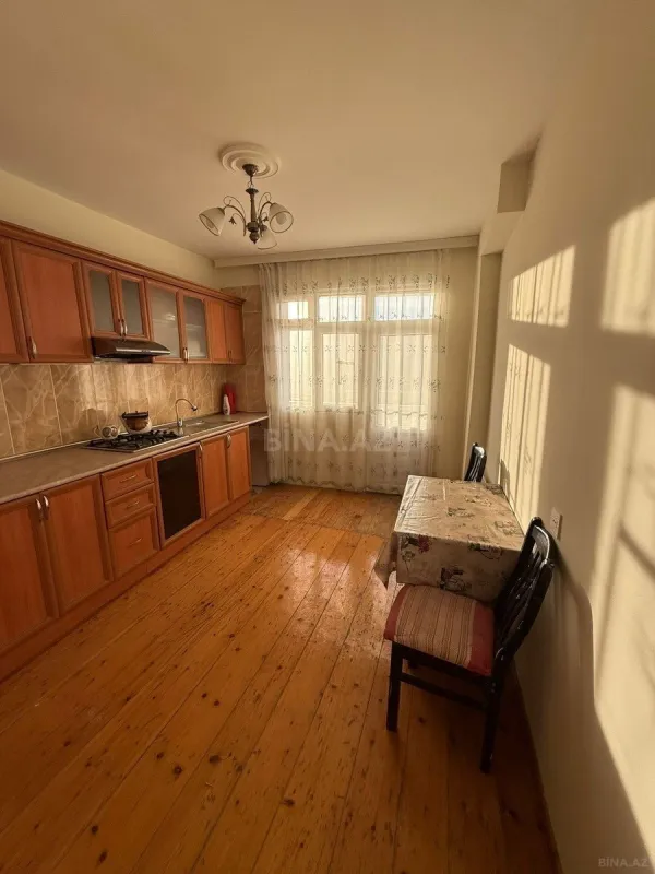 Kirayə verilir 2 otaqlı mənzil 65 m²