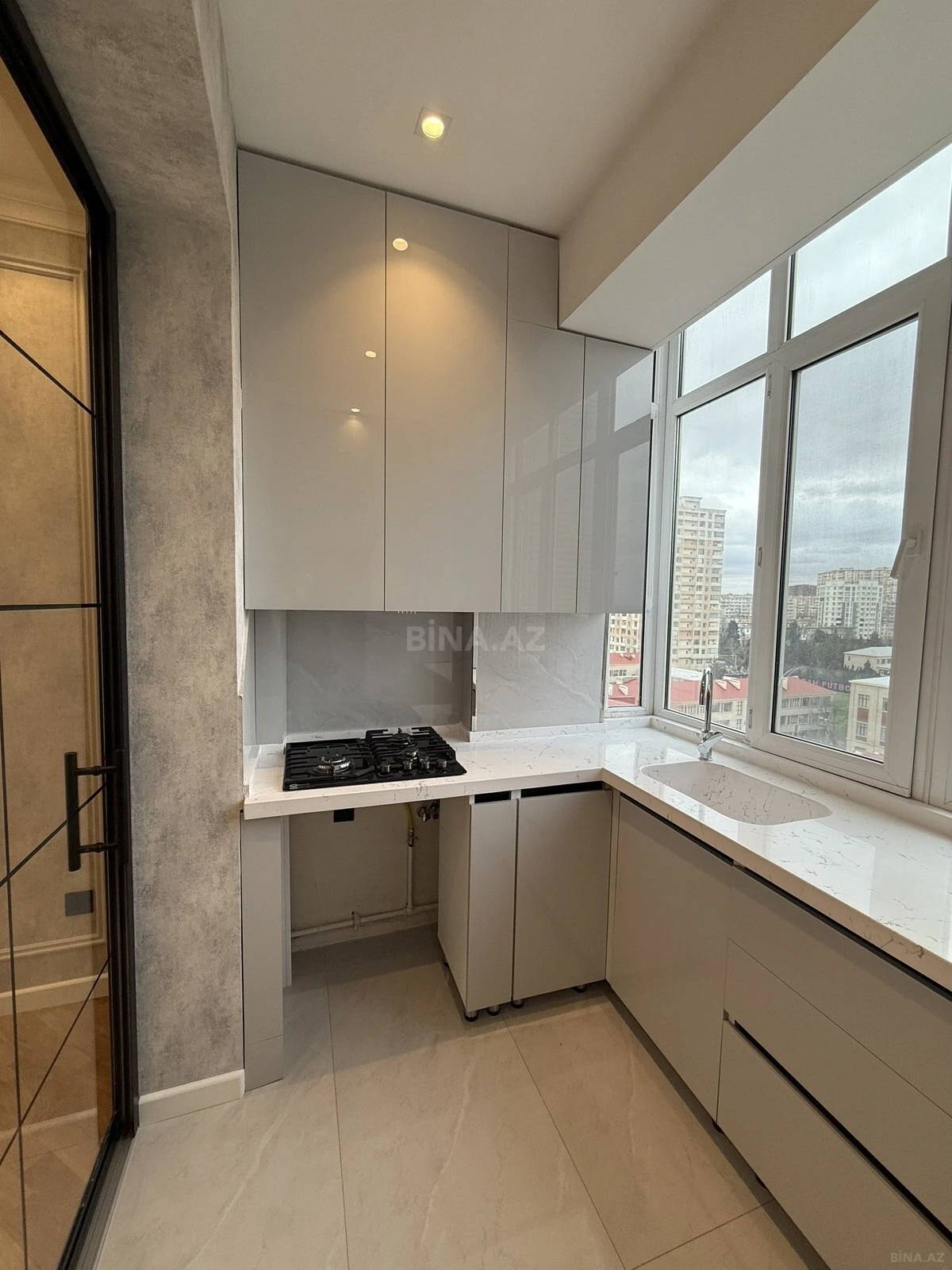Satılır 3 otaqlı mənzil 90 m²