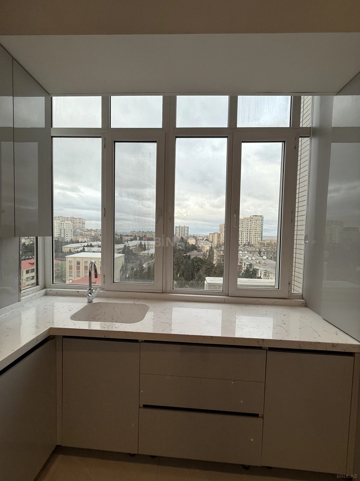 Satılır 3 otaqlı mənzil 90 m²