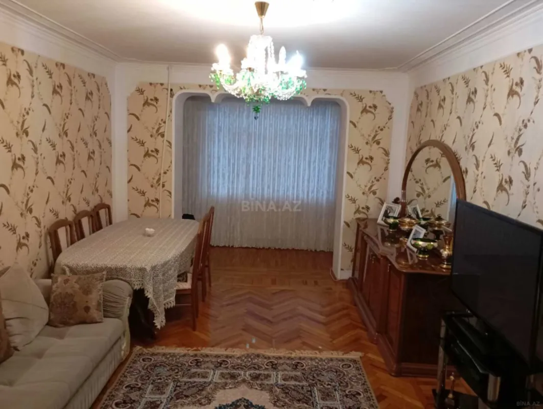 Satılır 4 otaqlı mənzil 100 m²