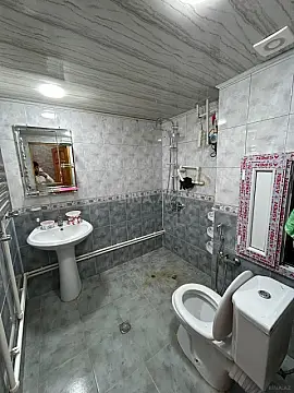 Satılır 2 otaqlı mənzil 62 m²