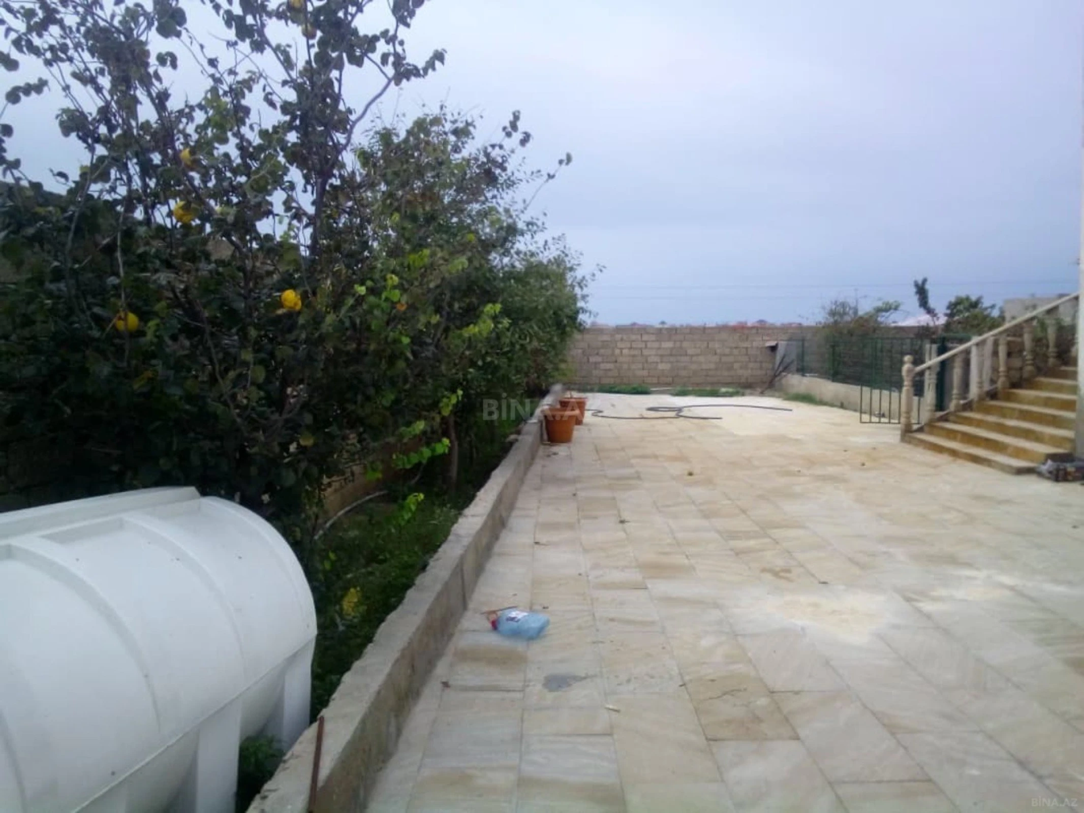 Satılır 7 otaqlı həyət evi 340 m²