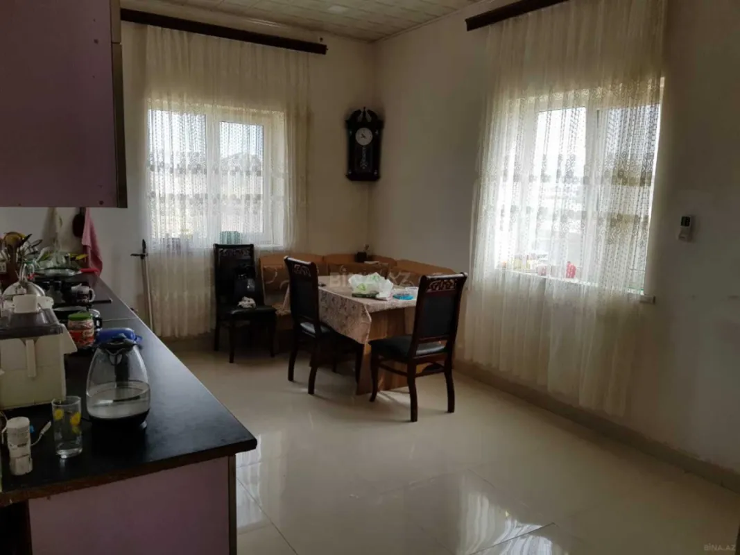 Satılır 7 otaqlı həyət evi 340 m²