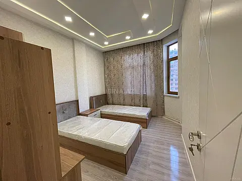 Kirayə verilir 3 otaqlı mənzil 110 m²