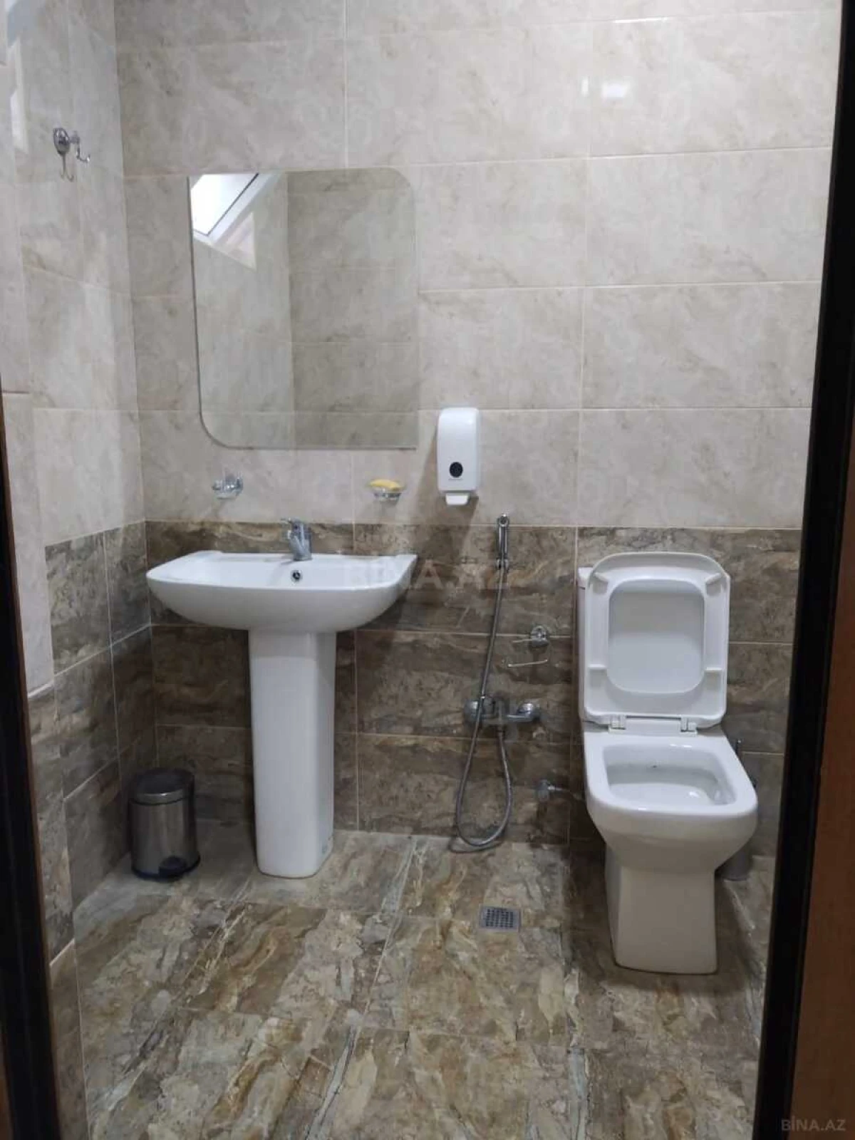Kirayə verilir 4 otaqlı həyət evi 140 m²