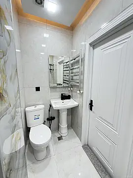 Kirayə verilir 2 otaqlı mənzil 60 m²