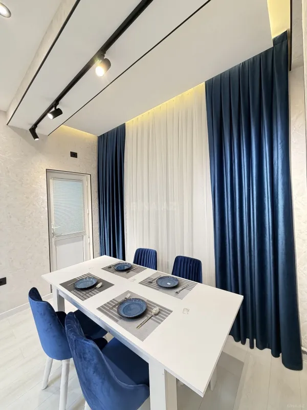 Kirayə verilir 2 otaqlı mənzil 60 m²