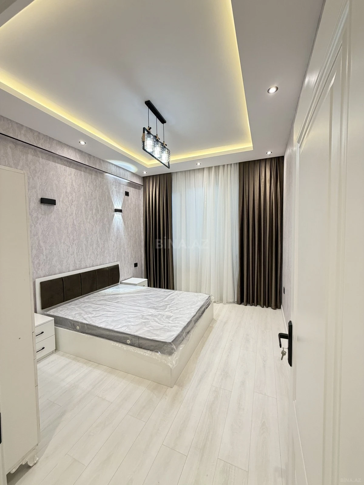 Kirayə verilir 2 otaqlı mənzil 60 m²