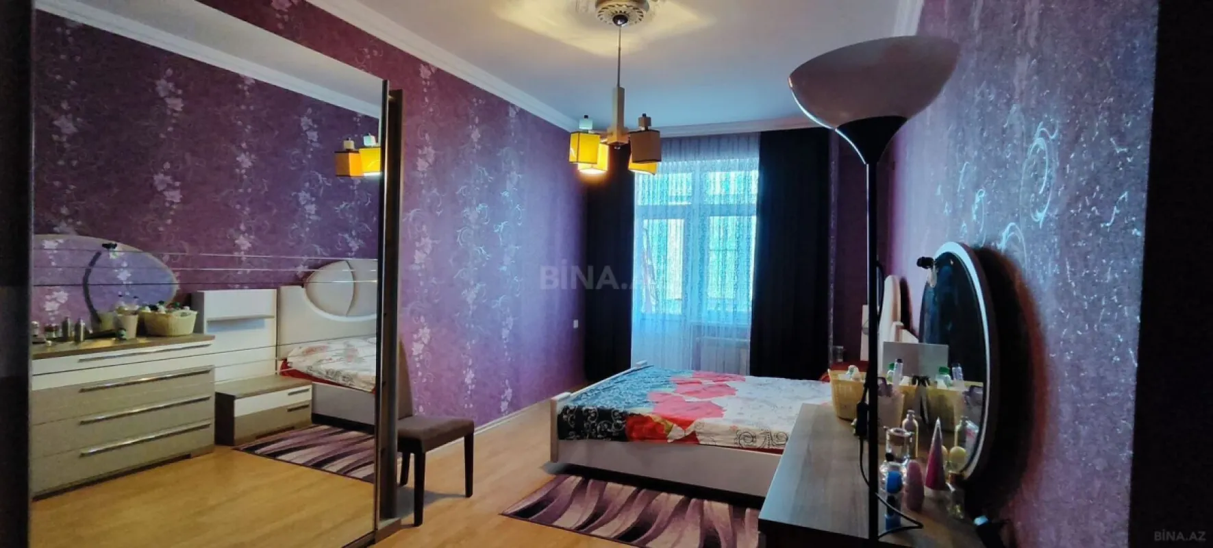 Satılır 4 otaqlı mənzil 128 m²