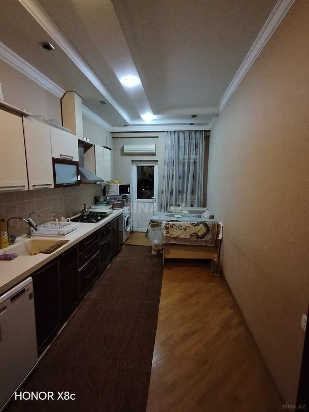 Kirayə verilir 2 otaqlı mənzil 110 m²