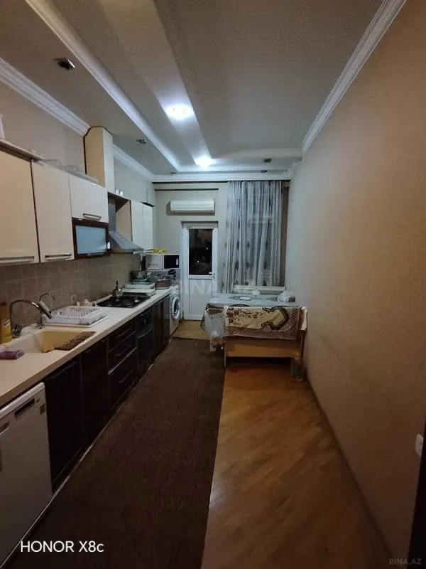 Kirayə verilir 2 otaqlı mənzil 110 m²