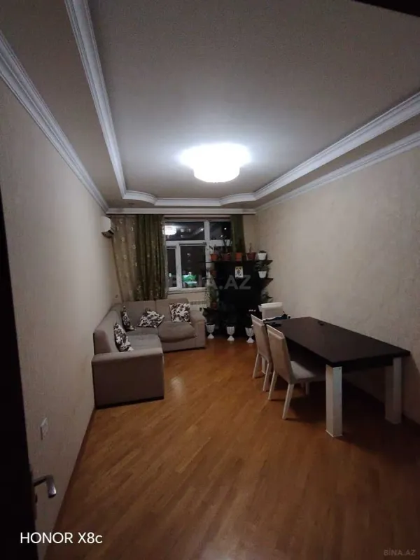 Kirayə verilir 2 otaqlı mənzil 110 m²