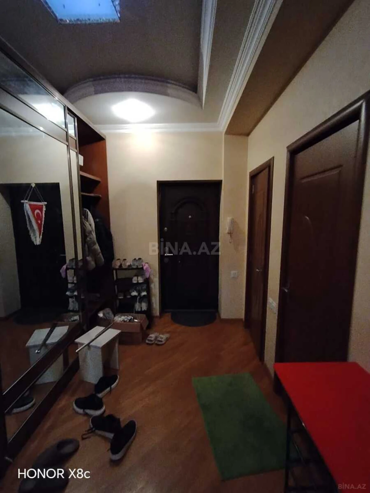 Kirayə verilir 2 otaqlı mənzil 110 m²