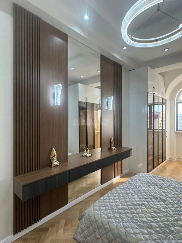 Kirayə verilir 2 otaqlı mənzil 60 m²