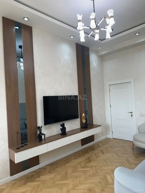 Kirayə verilir 2 otaqlı mənzil 65 m²