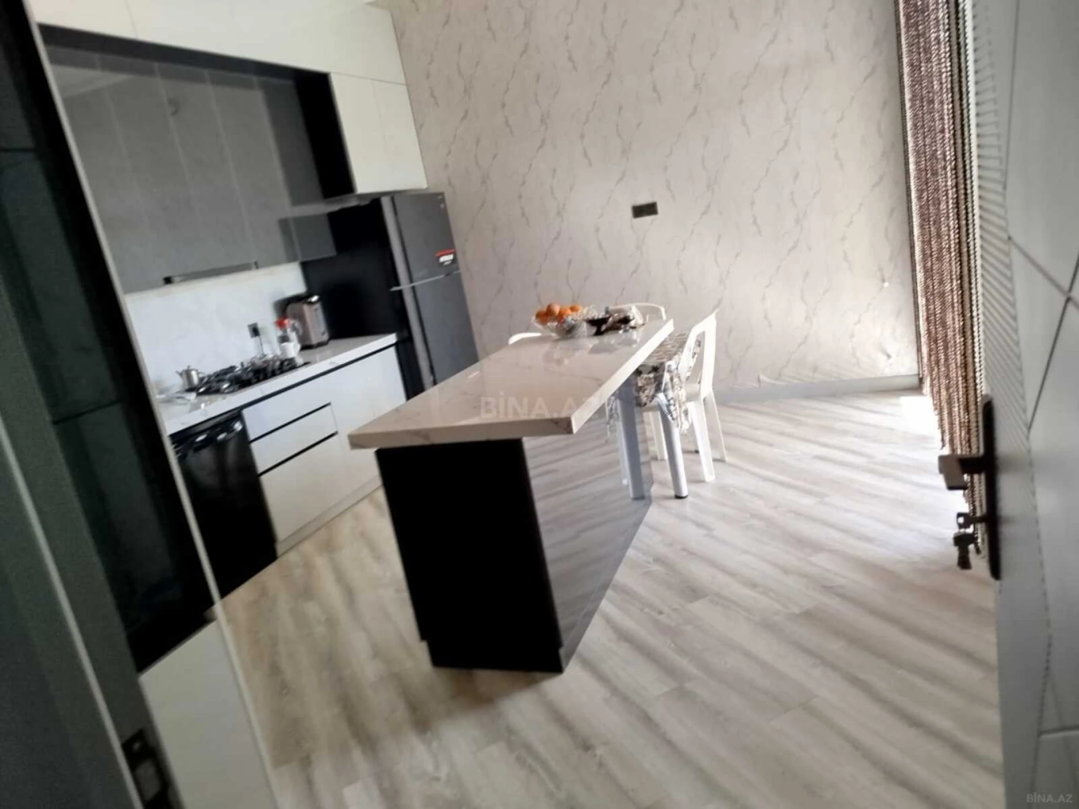 Kirayə verilir 4 otaqlı həyət evi 200 m²
