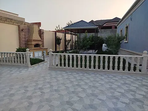 Kirayə verilir 4 otaqlı həyət evi 200 m²
