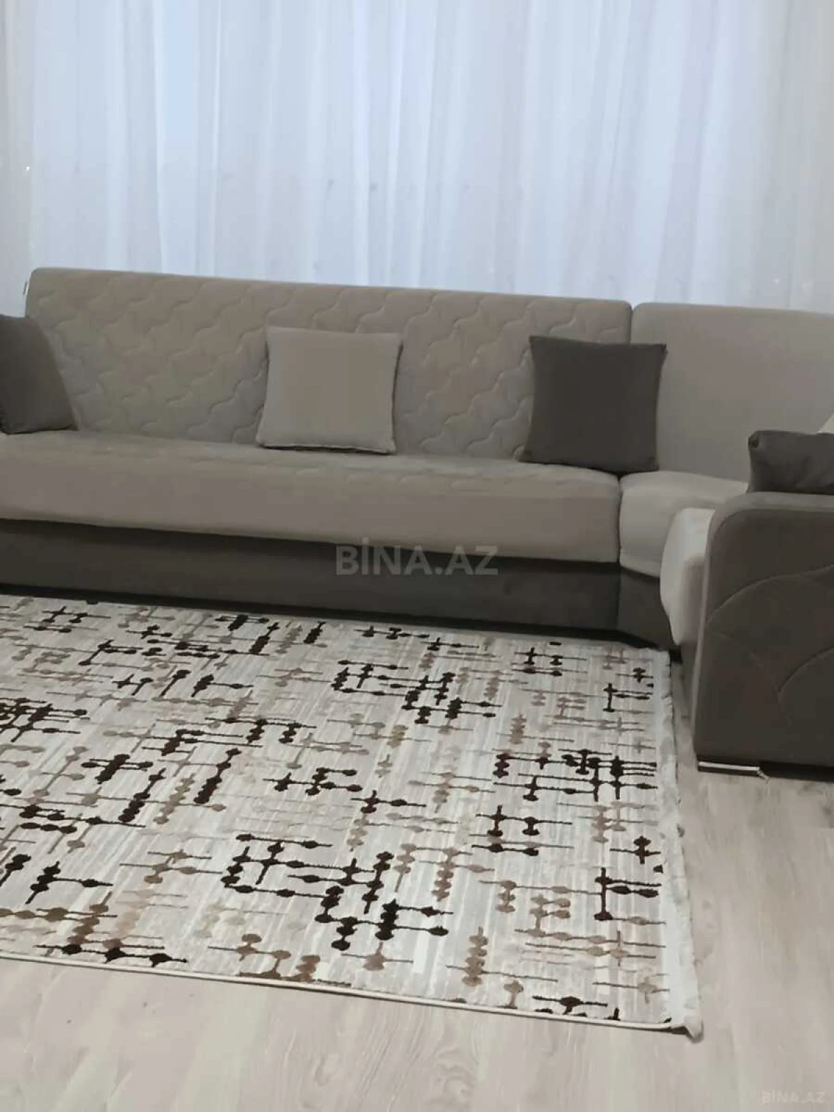 Kirayə verilir 3 otaqlı mənzil 116 m²