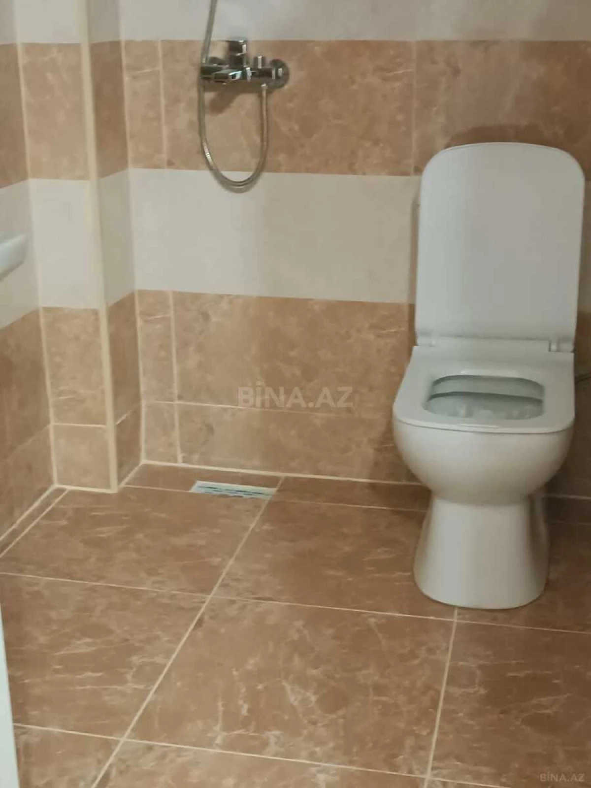 Kirayə verilir 3 otaqlı mənzil 116 m²