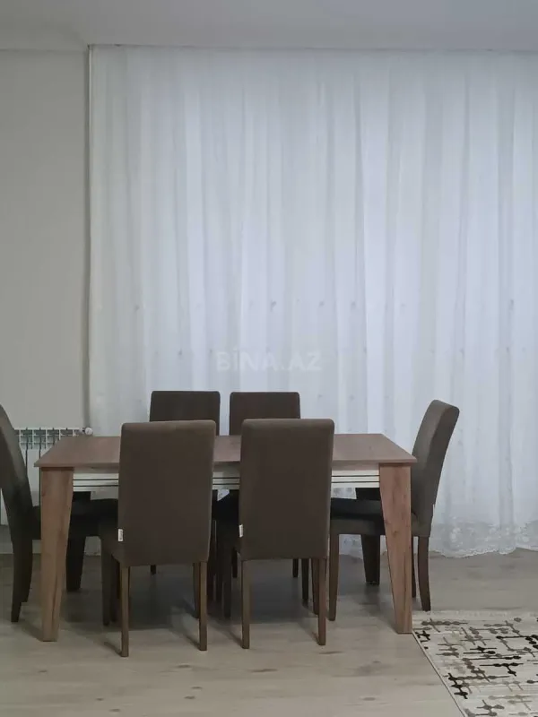 Kirayə verilir 3 otaqlı mənzil 116 m²