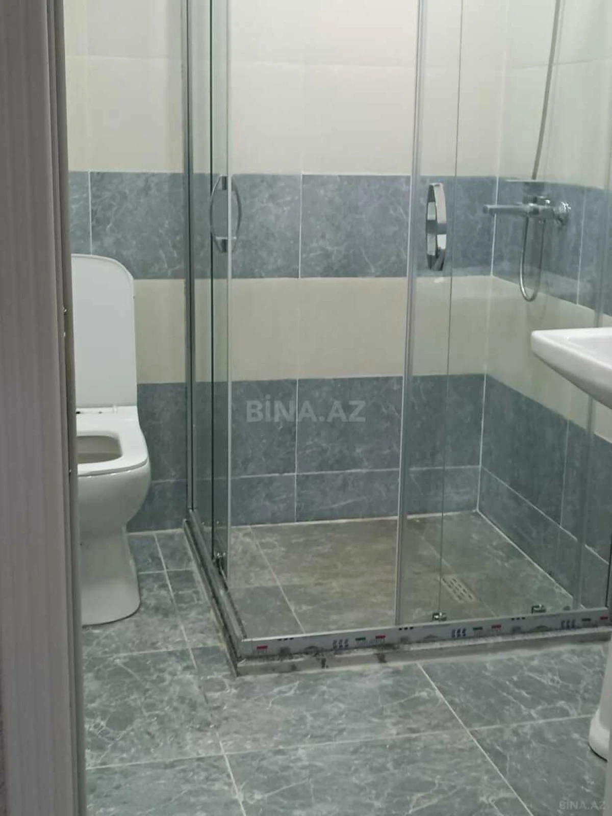 Kirayə verilir 3 otaqlı mənzil 116 m²