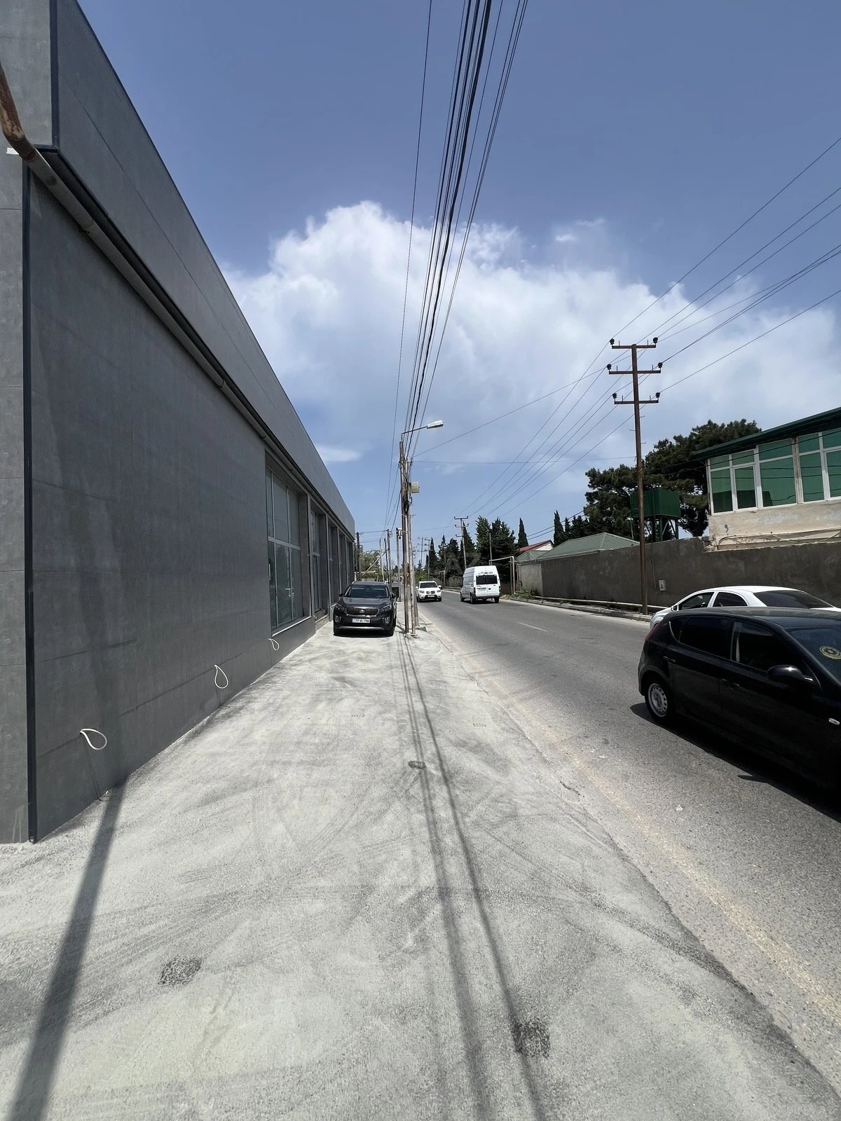 Kirayə verilir obyekt 180 m²