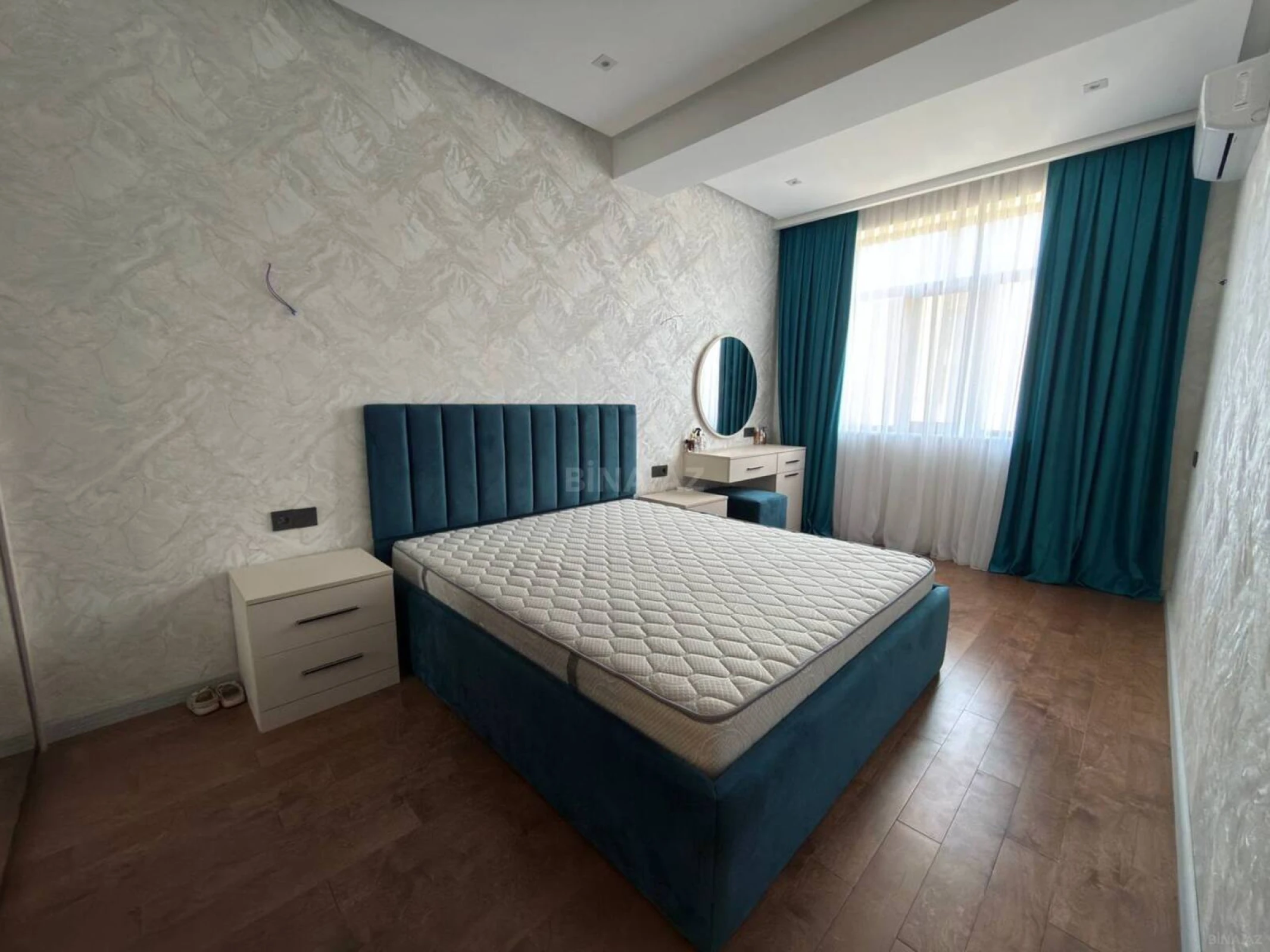 Satılır 3 otaqlı mənzil 105 m²