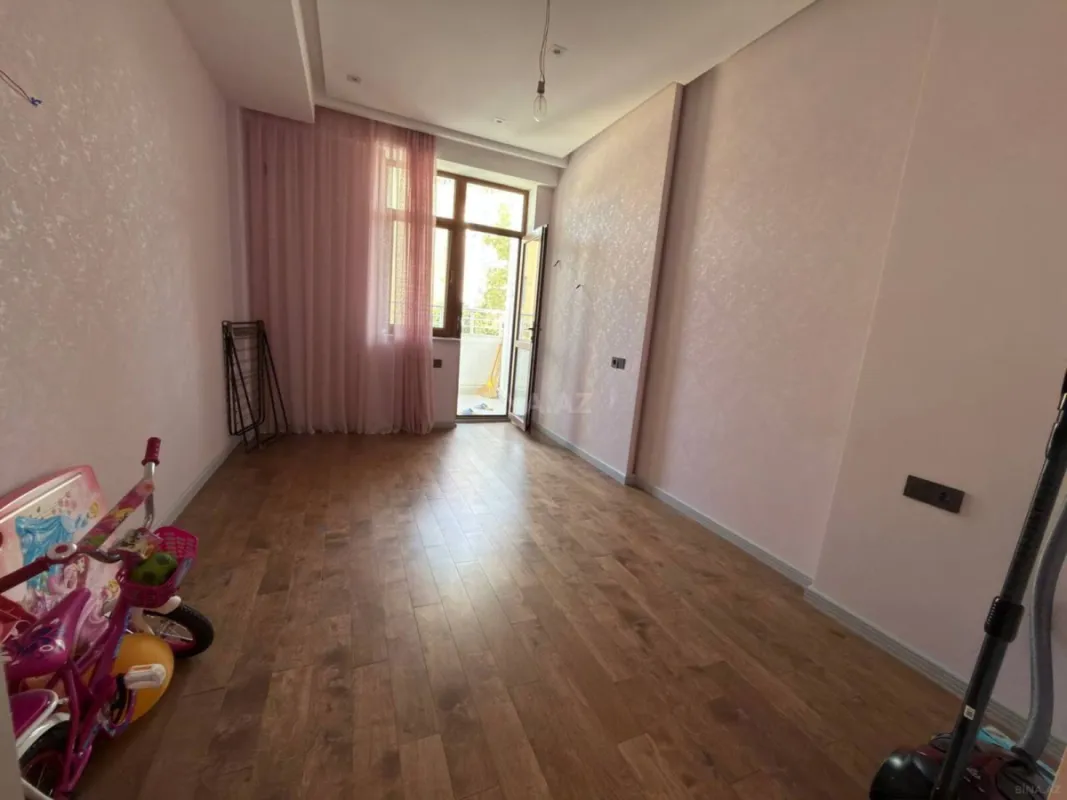 Satılır 3 otaqlı mənzil 105 m²