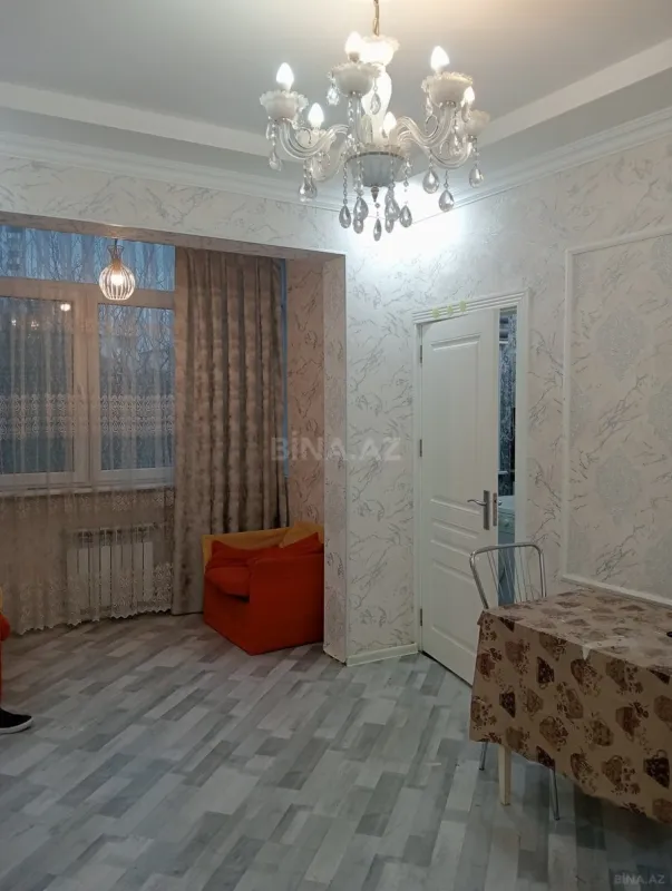 Kirayə verilir 2 otaqlı mənzil 50 m²