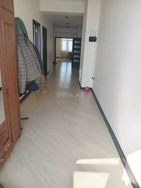 Satılır 3 otaqlı mənzil 250 m²