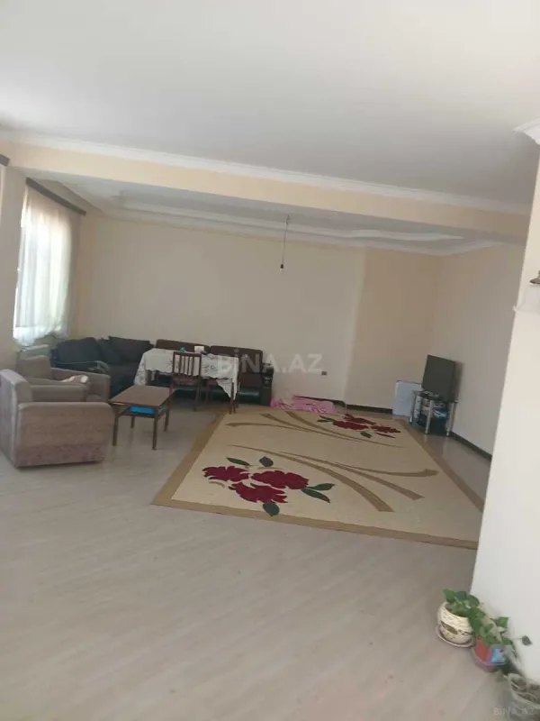 Satılır 3 otaqlı mənzil 250 m²