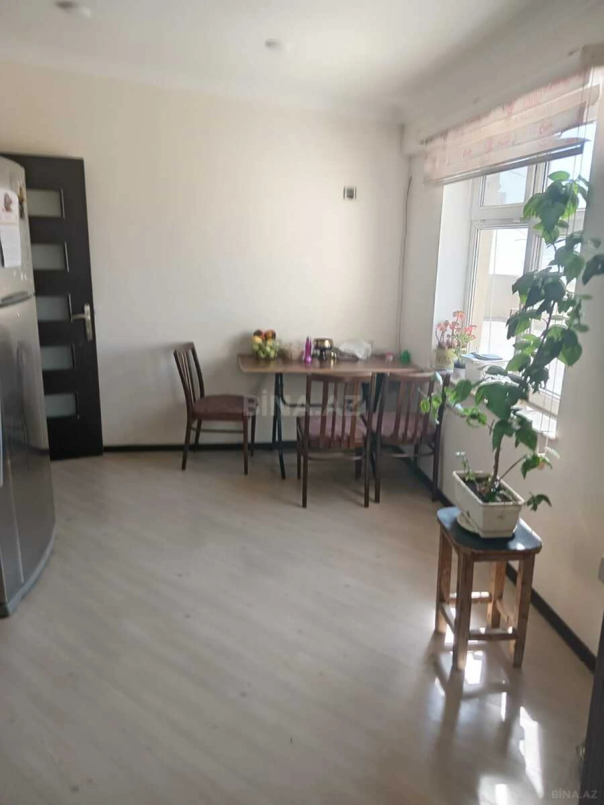 Satılır 3 otaqlı mənzil 250 m²