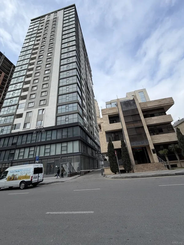 Satılır 2 otaqlı mənzil 63 m²