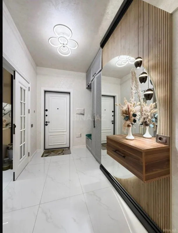 Satılır 2 otaqlı mənzil 74 m²