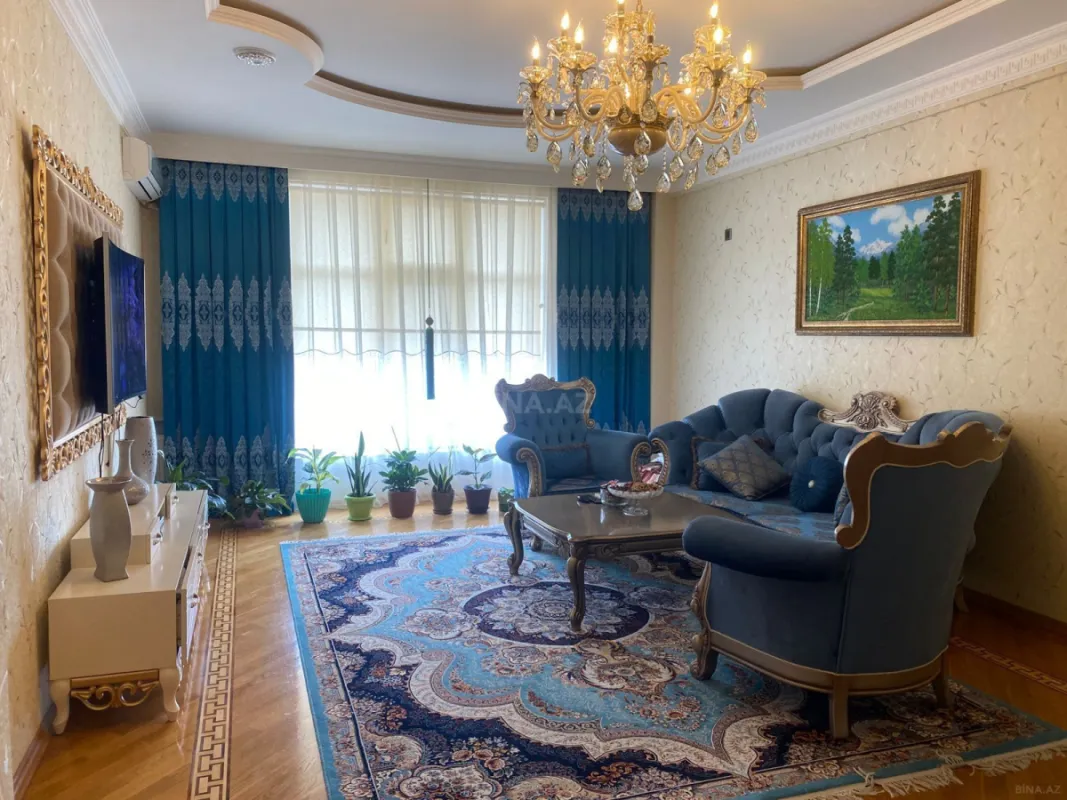 Satılır 3 otaqlı mənzil 147 m²