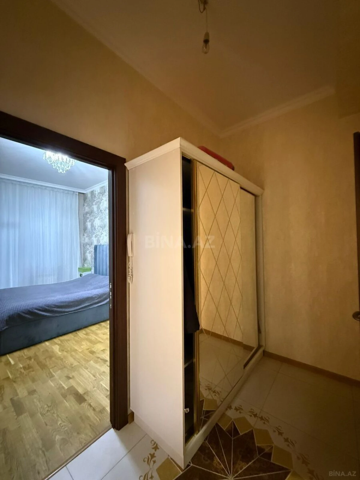 Satılır 2 otaqlı mənzil 52 m²
