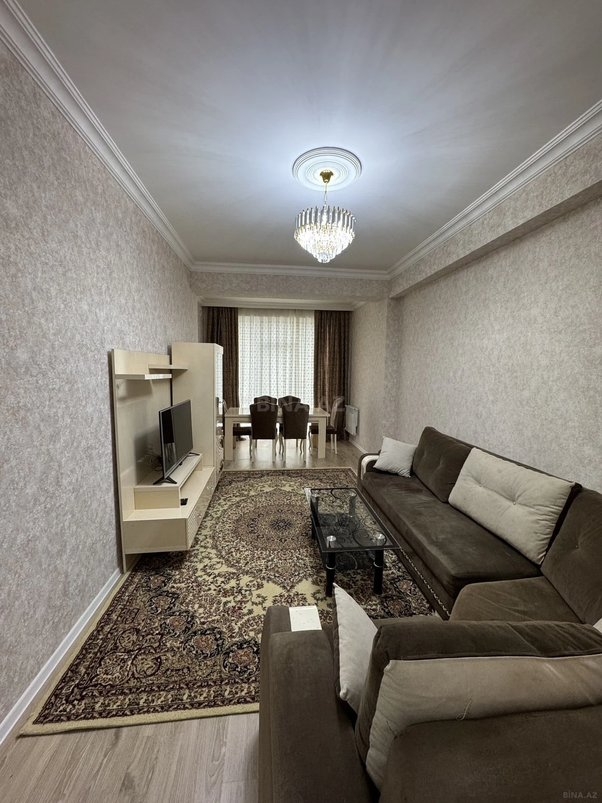 Kirayə verilir 2 otaqlı mənzil 76 m²