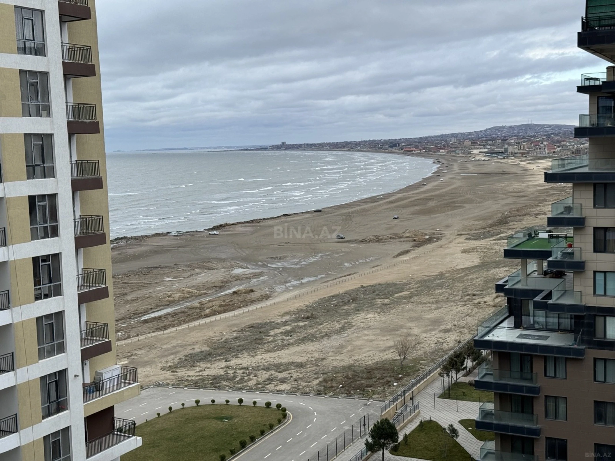 Kirayə verilir 2 otaqlı mənzil 76 m²