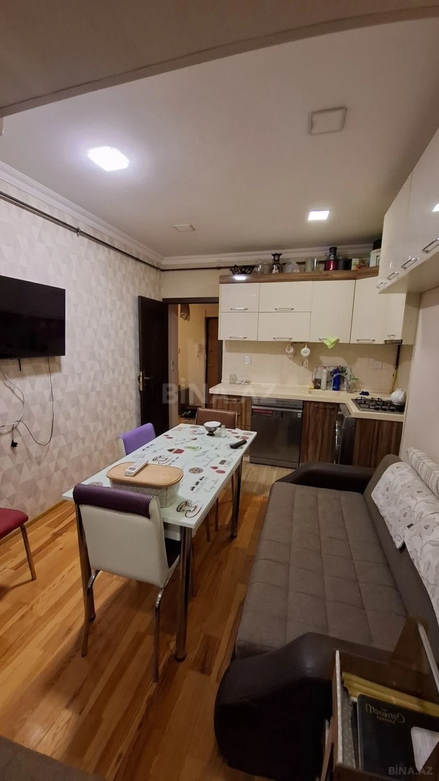 Satılır 2 otaqlı mənzil 65 m²