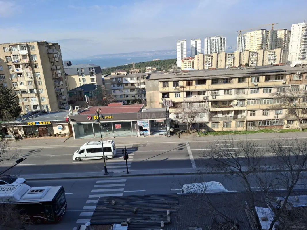Satılır 2 otaqlı mənzil 65 m²