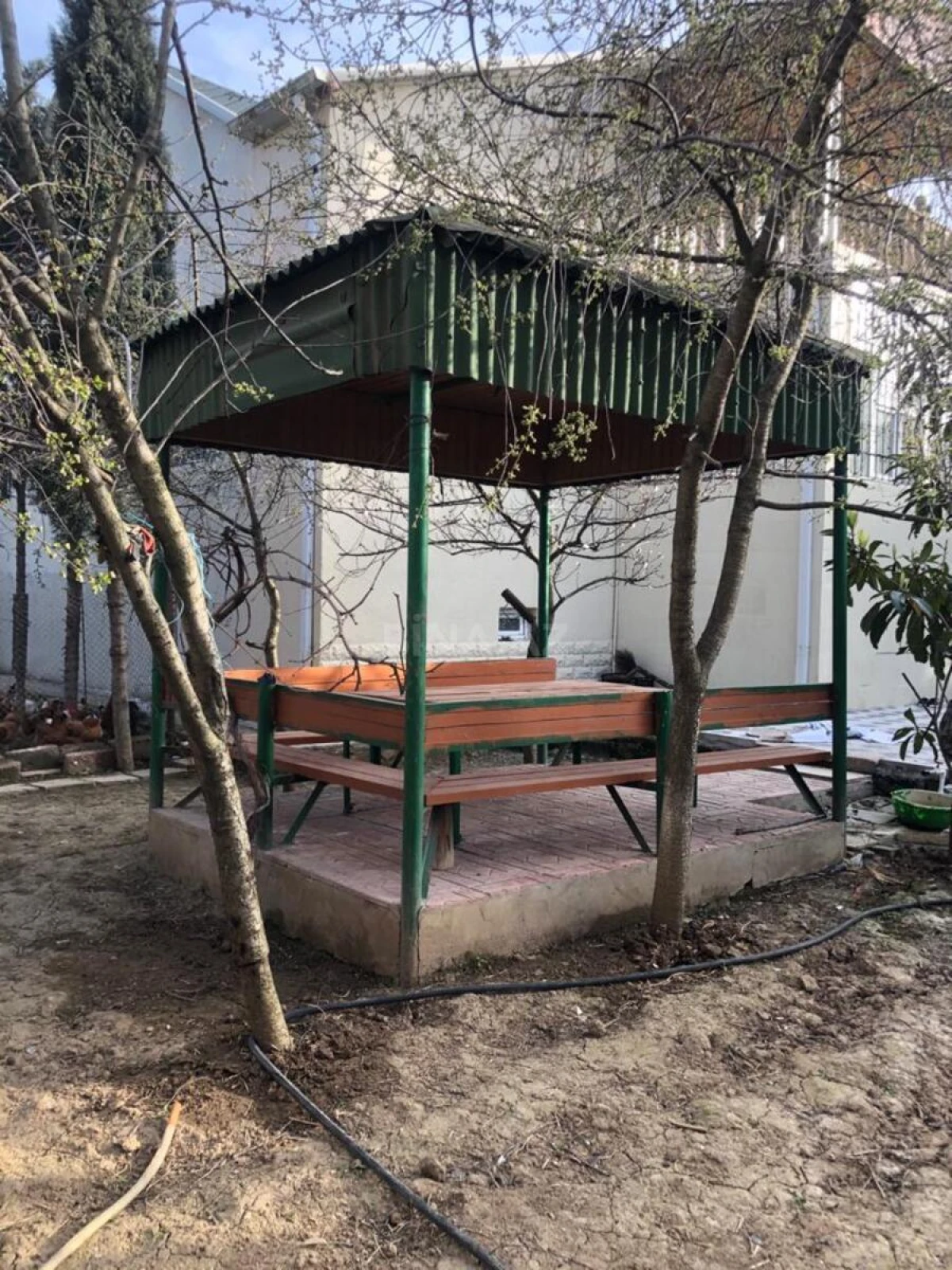 Kirayə verilir 6 otaqlı həyət evi 250 m²