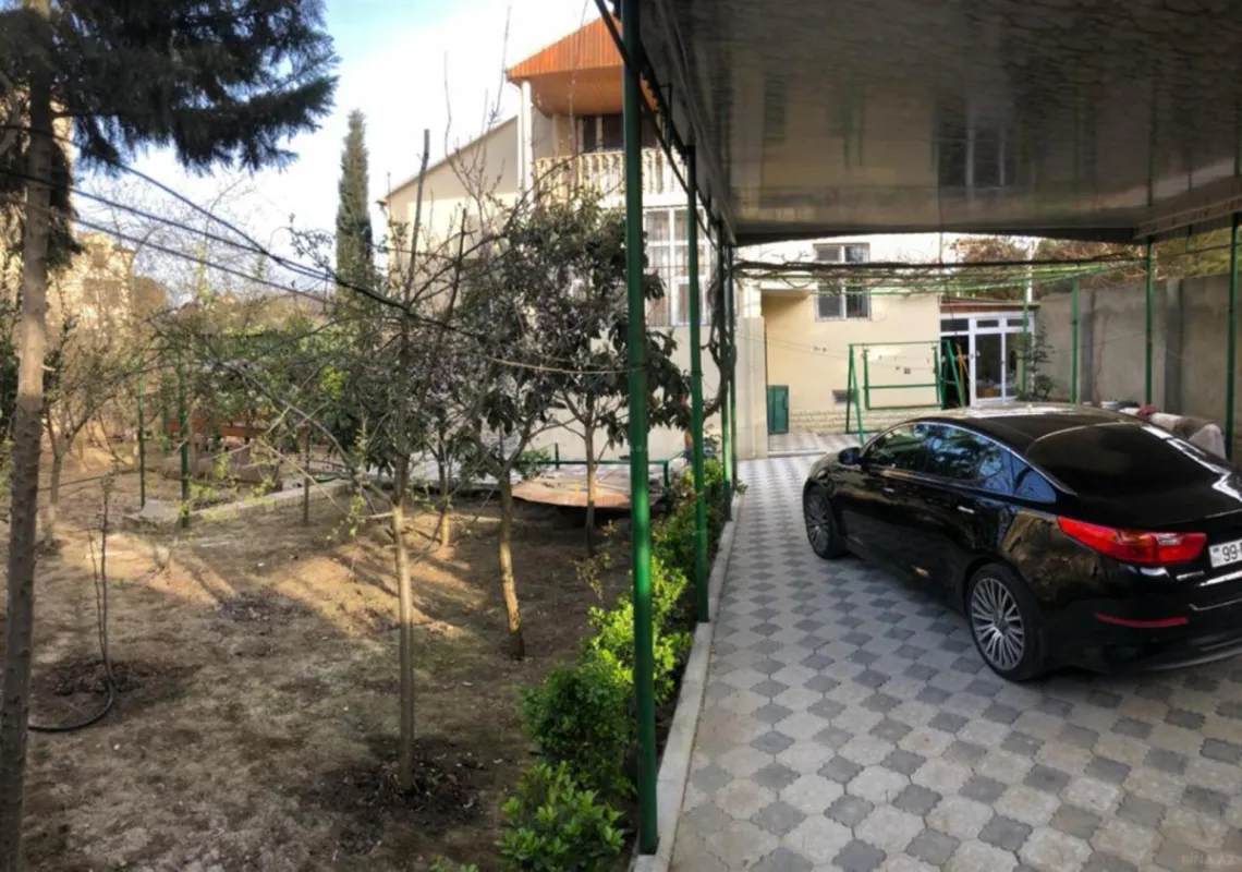 Kirayə verilir 6 otaqlı həyət evi 250 m²