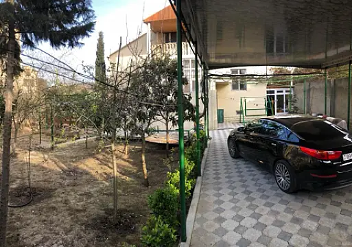 Kirayə verilir 6 otaqlı həyət evi 250 m²