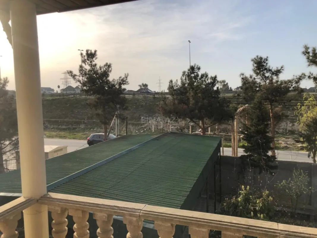 Kirayə verilir 6 otaqlı həyət evi 250 m²