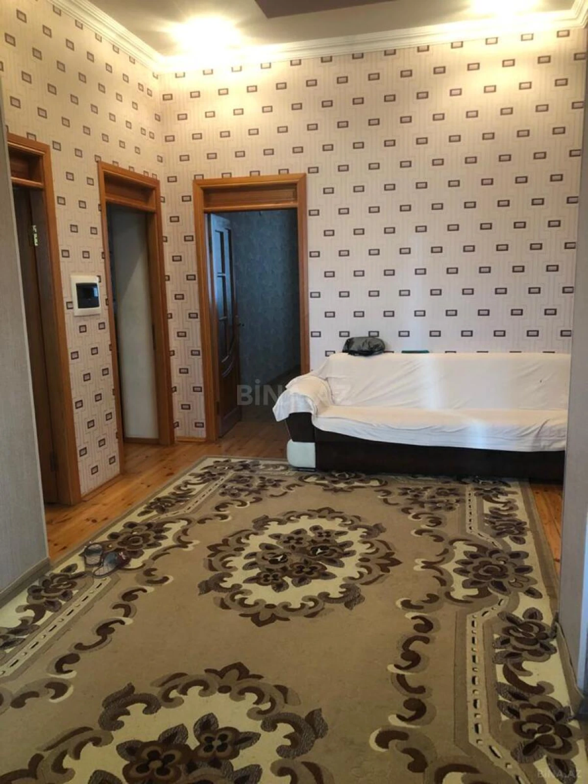 Kirayə verilir 6 otaqlı həyət evi 250 m²