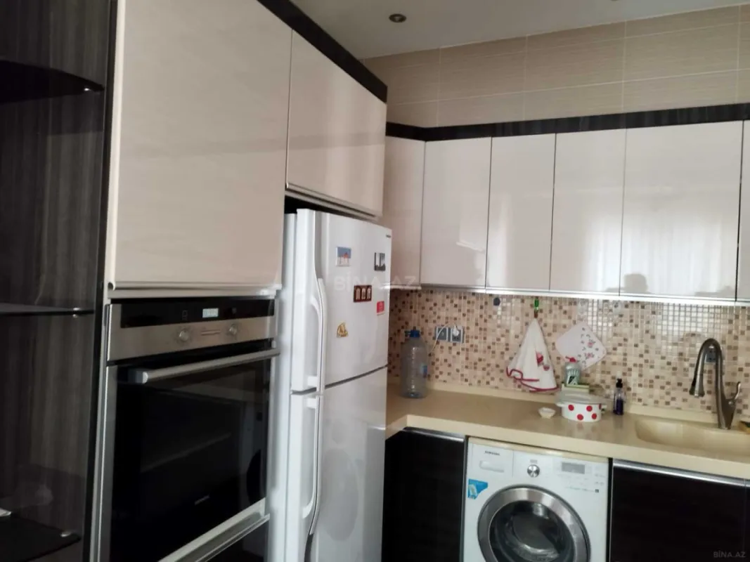 Satılır 5 otaqlı həyət evi 225 m²