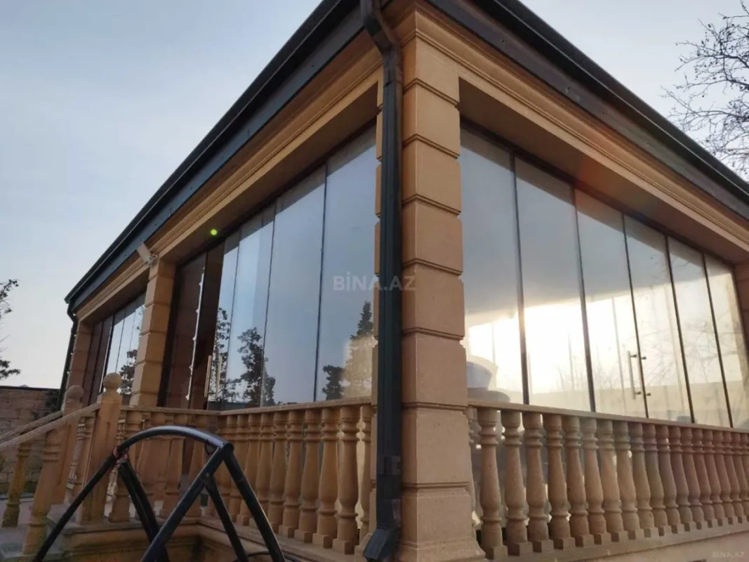 Satılır 5 otaqlı həyət evi 225 m²