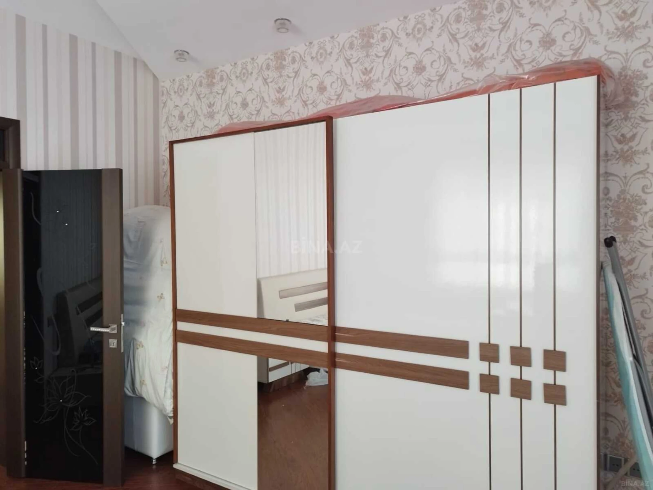 Satılır 5 otaqlı həyət evi 225 m²