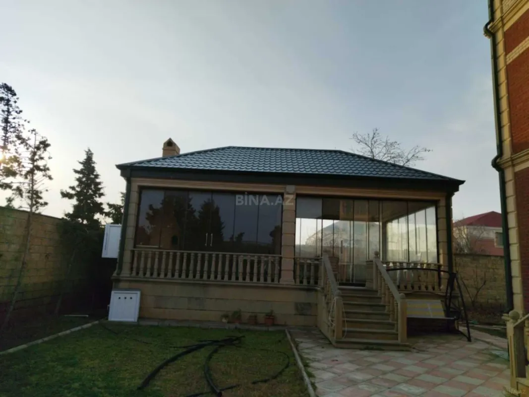 Satılır 5 otaqlı həyət evi 225 m²
